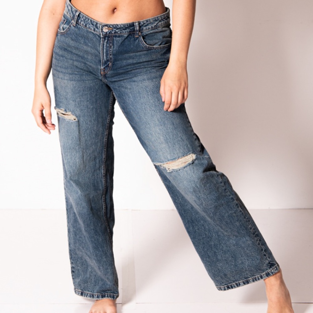 Wide low waist jeans